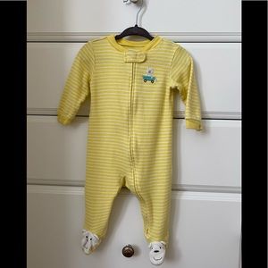 4/$10 Carters zip up pajama 6 months